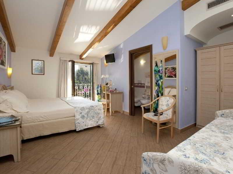Relais Villa Angiolina ซอร์เรนโต ภายนอก รูปภาพ