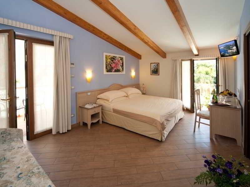 Relais Villa Angiolina ซอร์เรนโต ภายนอก รูปภาพ