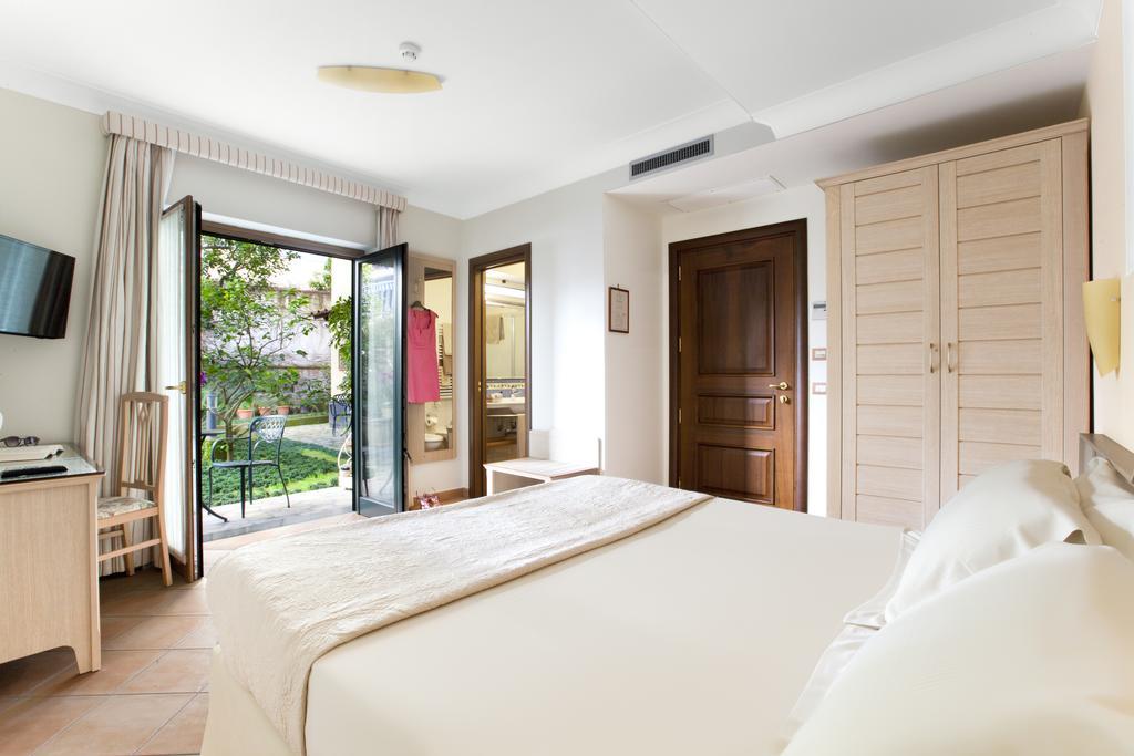 Relais Villa Angiolina ซอร์เรนโต ภายนอก รูปภาพ