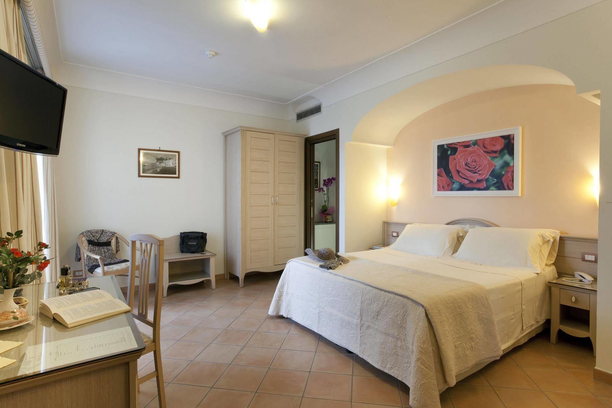 Relais Villa Angiolina ซอร์เรนโต ภายนอก รูปภาพ