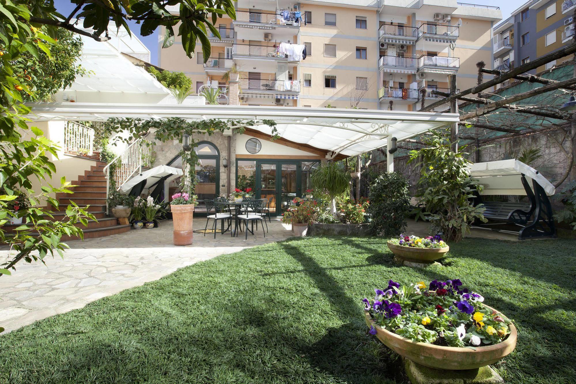 Relais Villa Angiolina ซอร์เรนโต ภายนอก รูปภาพ