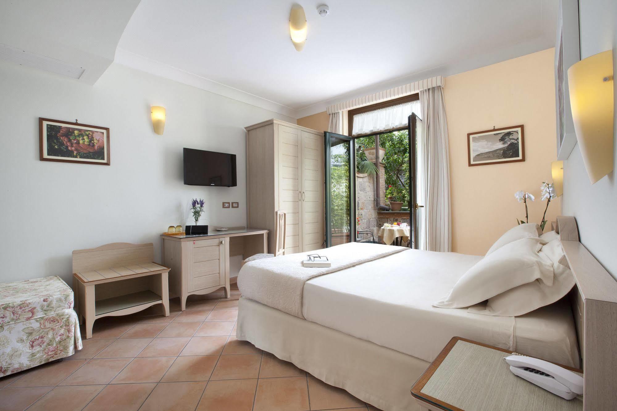 Relais Villa Angiolina ซอร์เรนโต ภายนอก รูปภาพ